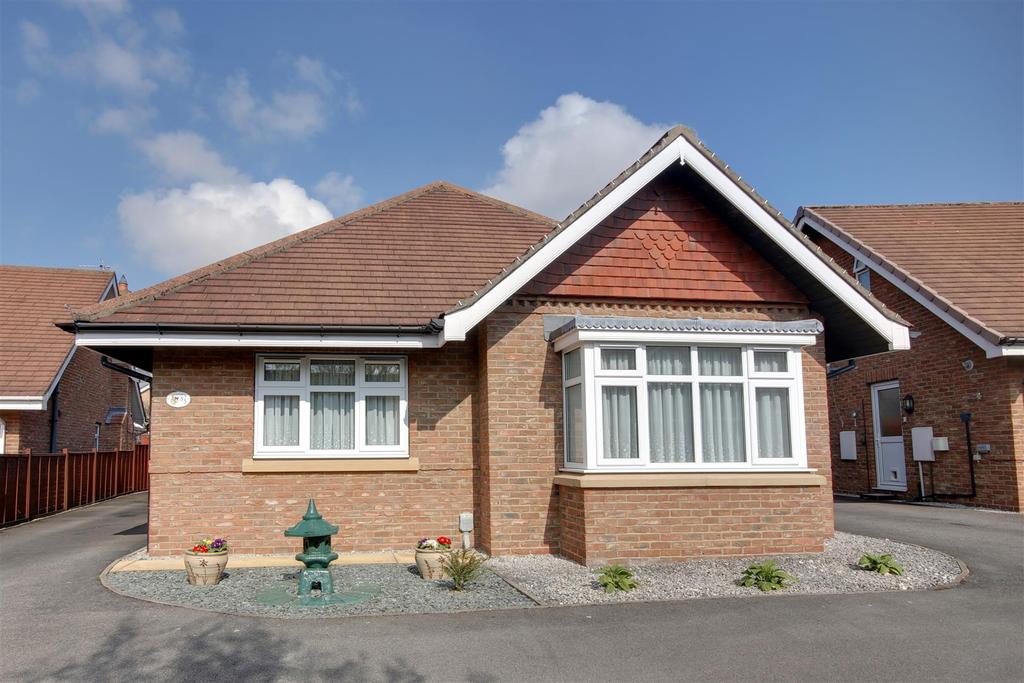 Nunburnholme Avenue, North Ferriby 3 bed detached bungalow £278,000