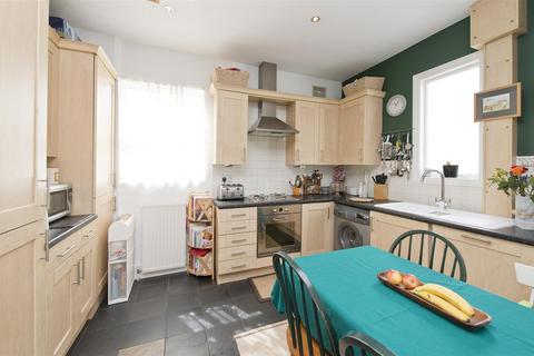 3 bedroom maisonette to rent, Lambrook Terrace, Fulham, London, SW6