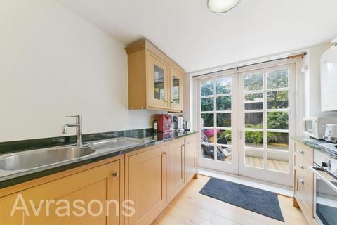 1 bedroom flat to rent, CLAPHAM ROAD, OVAL