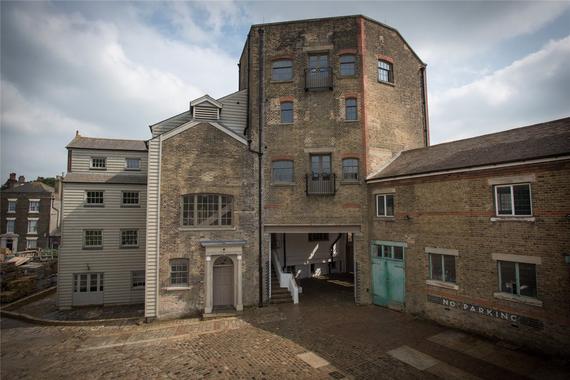 Woodhams Brewery, The Terrace, Rochester, Kent 1 bed flat - £375,000