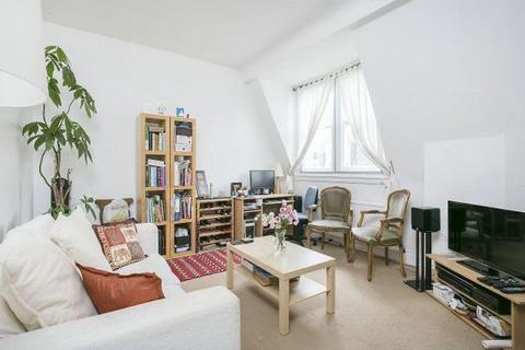 1 bedroom apartment to rent, Prince of Wales Mansions, SW11