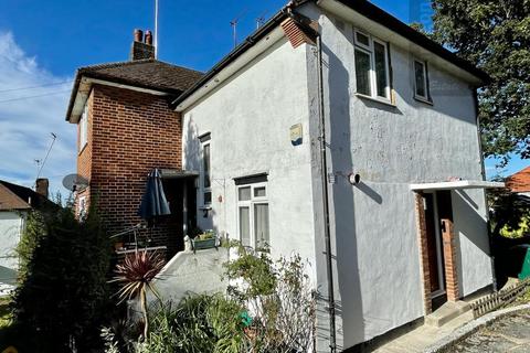 2 bedroom maisonette to rent, Haydon Close, Kingsbury, NW9