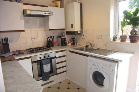 1 bedroom terraced house to rent, Sherwood Close, Fetcham