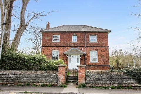 4 bedroom detached house for sale, Station Approach, Westbury