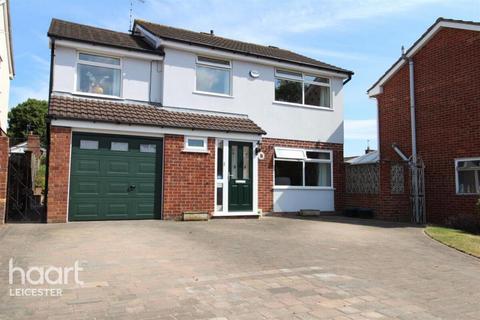 4 bedroom detached house to rent, Bell Close, Leicester