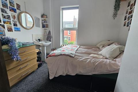 undefined, Royal Park Avenue, Hyde Park, Leeds LS6 1EZ