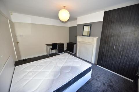 3 bedroom house share to rent - Brudenell Road, Hyde Park, Leeds LS6 1LS