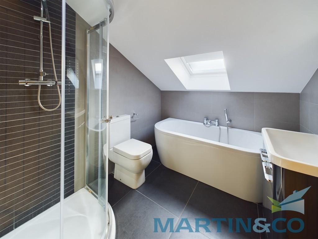 Main bathroom