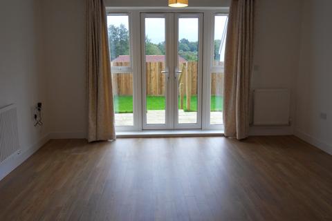 2 bedroom end of terrace house to rent, Teasel Way, Lindfield RH16