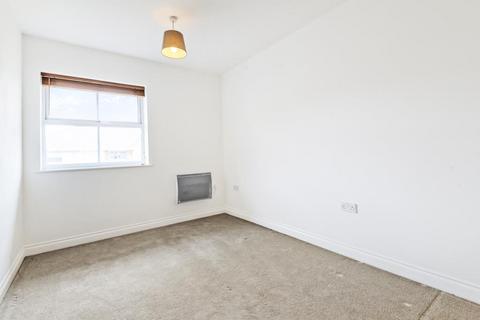 2 bedroom apartment to rent, International Way,  Staines Road West,  TW16