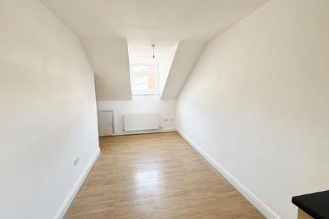 1 bedroom flat to rent, Harrington Hill, Clapton, E5