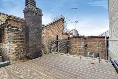 3 bedroom apartment to rent, Essex Road, Islington, Angel, London, N1