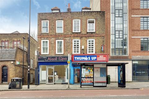 3 bedroom apartment to rent, Essex Road, Islington, Angel, London, N1