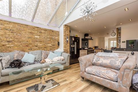 4 bedroom terraced house to rent, Tottenham Road, Islington, London, N1