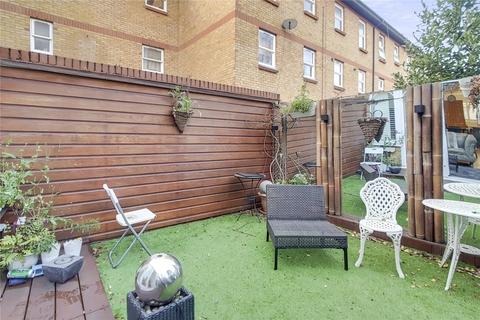 4 bedroom terraced house to rent, Tottenham Road, Islington, London, N1