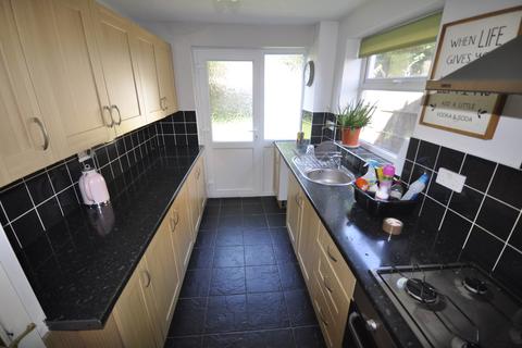 3 bedroom semi-detached house to rent - Southgate Close, Mickleover, Derby