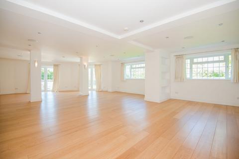 undefined, Fulmer Drive, Gerrards Cross