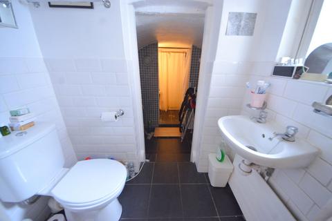 1 bedroom apartment to rent, City Road, Angel, London, EC1V