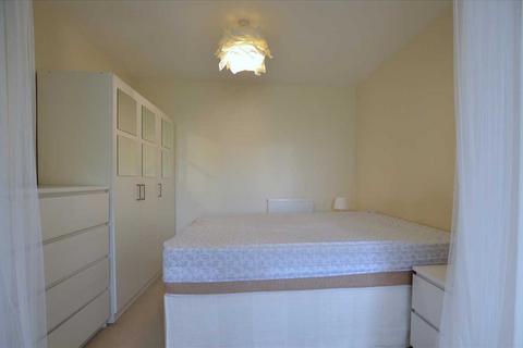 Studio to rent, Fletcher Court, Joslin Avenue, Colindale