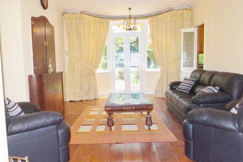 4 bedroom semi-detached house to rent, Highfield Avenue, Golders Green