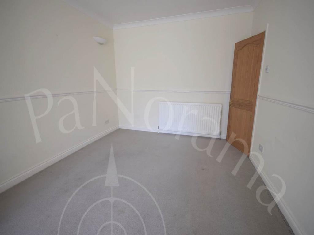 Priory View Road, Moordown, Bournemouth 3 bed detached house £1,250