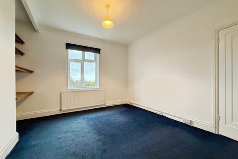 3 bedroom maisonette for sale, Hastings Road, Tunbridge Wells TN2