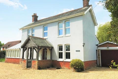 5 bedroom detached house to rent, Bashley, New Milton