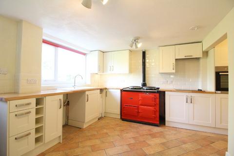 5 bedroom detached house to rent, Bashley, New Milton