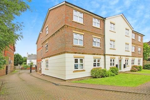 2 bedroom flat to rent, Bridgestone Place, Horsham