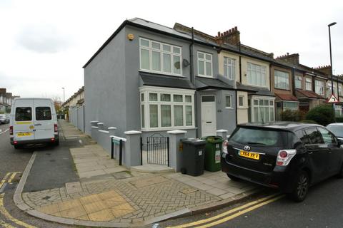1 bedroom in a house share to rent - Chudleigh Road, London SE4
