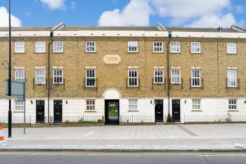 3 bedroom terraced house to rent, Austins Court,  Peckham Rye, SE15