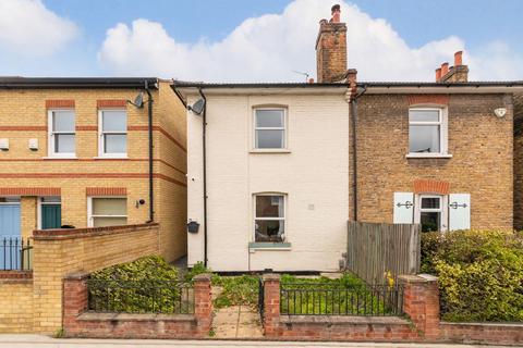 3 bedroom semi-detached house to rent, Hindmans Road, London, SE22