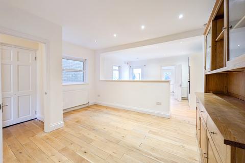 3 bedroom semi-detached house to rent, Hindmans Road, London, SE22