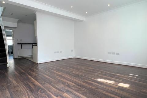 4 bedroom terraced house to rent, Frogley Road, East Dulwich, London, SE22