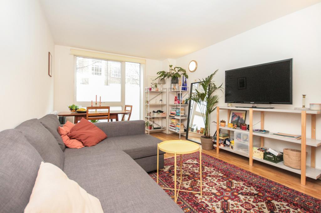 Peckham Grove, Peckham, SE15 1 bed apartment to rent £1,450 pcm (£335 pw)