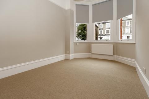 2 bedroom flat to rent, Thurlow Park Road,  Dulwich, SE21