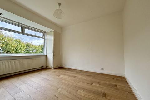 3 bedroom end of terrace house to rent, Dunkery Road, Mottingham, SE9