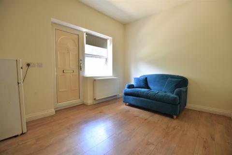 House share to rent, Riefield Road, Eltham, SE9