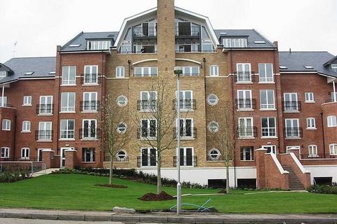2 bedroom apartment to rent, Aveley House, Iliffe Close, Reading, RG1