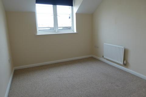 2 bedroom apartment to rent, Aveley House, Iliffe Close, Reading, RG1