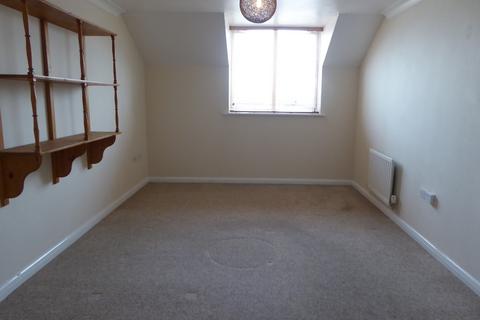2 bedroom apartment to rent, Aveley House, Iliffe Close, Reading, RG1