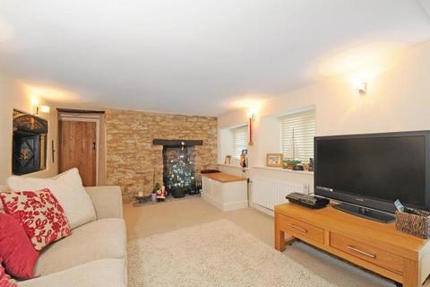 2 bedroom apartment to rent - Town Centre,  Bicester,  OX26