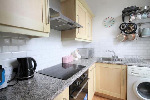 2 bedroom flat to rent, Burghley Road, Kentish Town, NW5