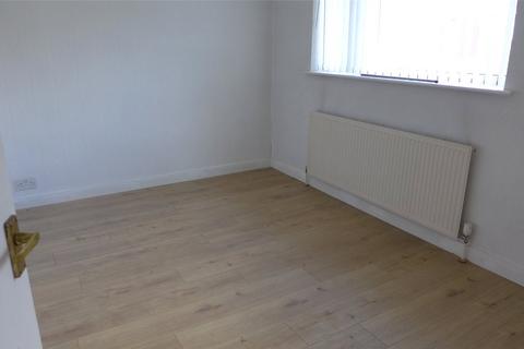 3 bedroom semi-detached house to rent, Girdlers Close, Styvechale, Coventry, West Midlands, CV3
