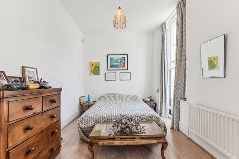 3 bedroom maisonette to rent, Bristol Gardens, London