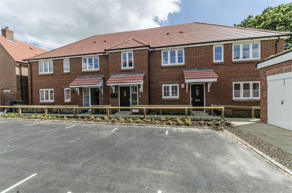Brendon Gardens, Fair Oak, EASTLEIGH, Hampshire 2 bed flat £92,000