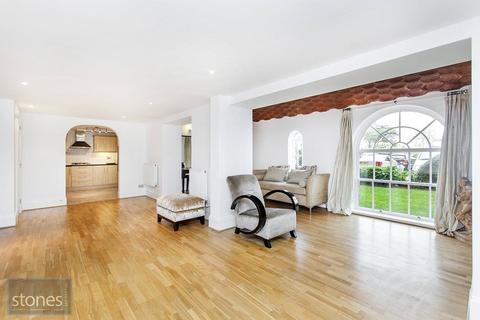 2 bedroom apartment for sale, Royal Drive, London, N11