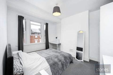 2 bedroom apartment to rent, Ariel Road, West Hampstead, London, NW6