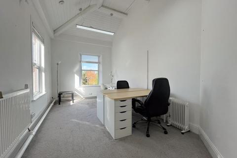 Office to rent, East Cliff, Preston PR1