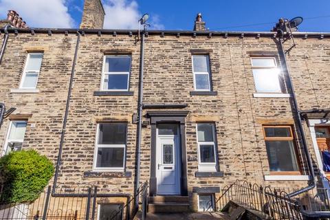 2 bedroom terraced house to rent, 27 Moorlands Place, Savile Park, HX1 2XG